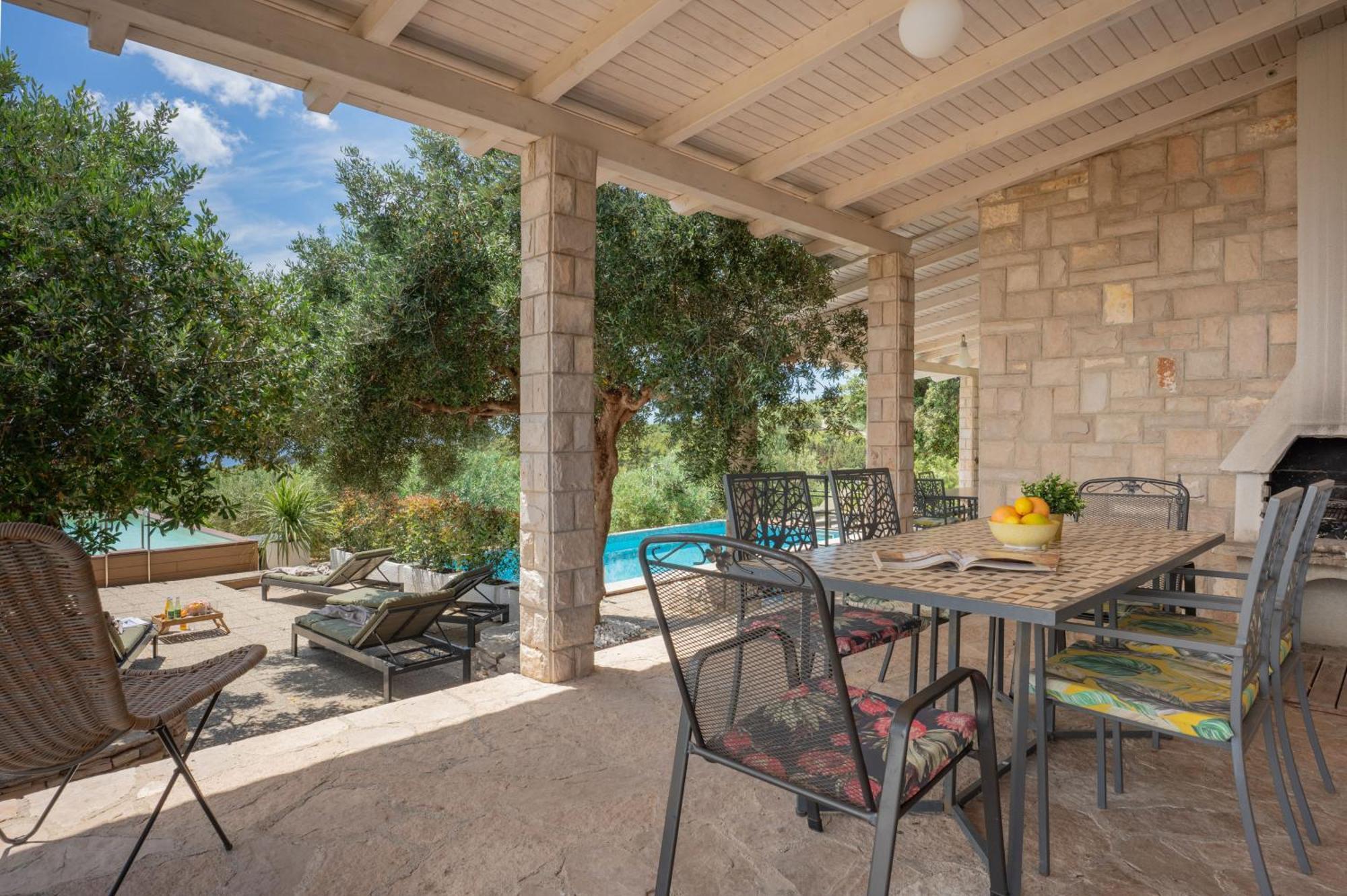 Villas Sole Bol Exterior photo
